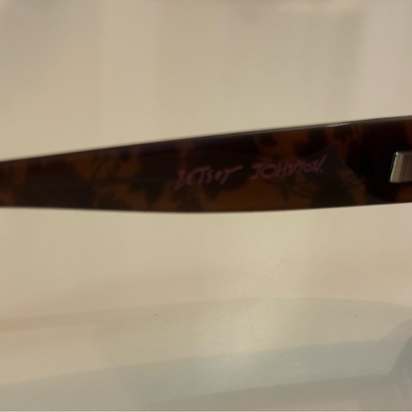 Betsey Johnson Brown Retro Glam Sunglasses - Picture 7 of 7